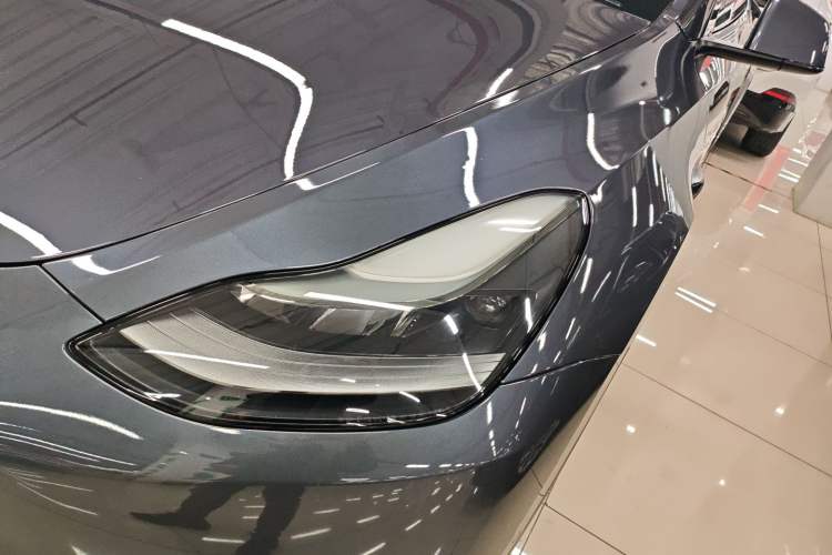 Used Tesla Model Y 2021 Long-Range All-Wheel-Drive Version
