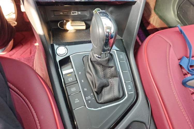 Used Volkswagen Tharu 2021 280TSI Two-Wheel-Drive Luxury Edition
