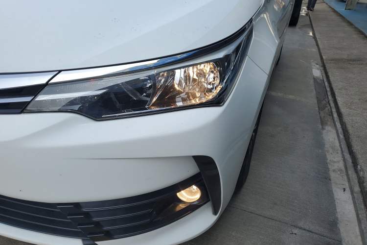 Used Toyota Corolla 2017 Revised Version 1.2T S-CVT GL