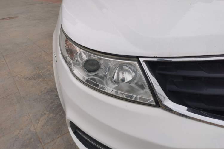 Used Geely Auto Vision 2015 1.5L Manual Elite Model Right Front Headlight