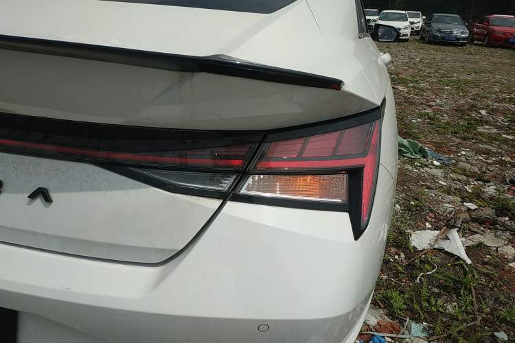 Used Hyundai Elantra 2021 1.5L CVT LUX Prestige Edition Right Rear Taillight
