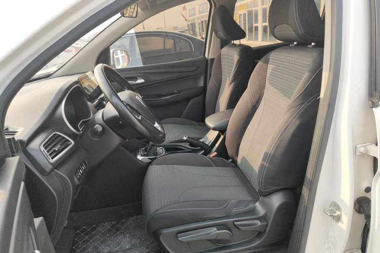 Used Baojun 730 2021 1.5L Manual Fashion Version 7 Seats Left Front Seat