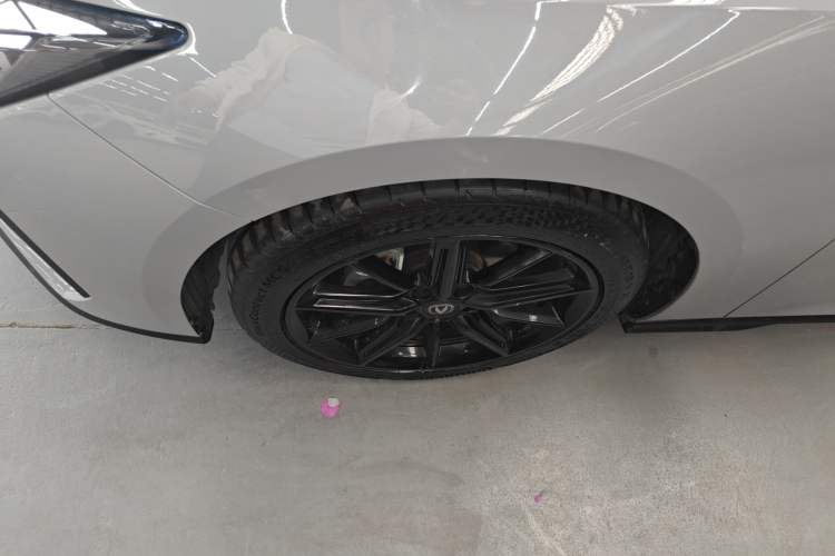 Used CHANGAN UNI-V 2023 1.5T Prestige Model
