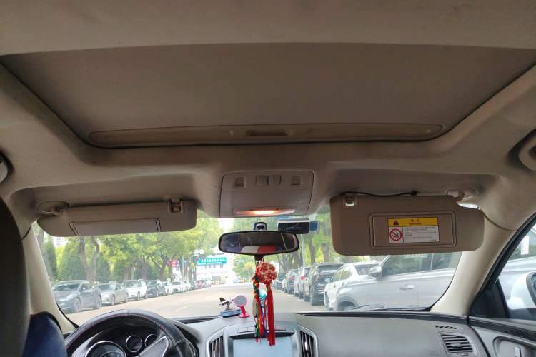 Used Buick Regal 2014 2.0L Leading Fashion Edition Headliner