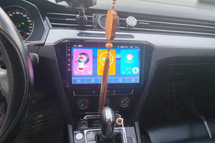 Used Volkswagen Magotan 2017 330TSI DSG Leading Model Audio And AC Panel