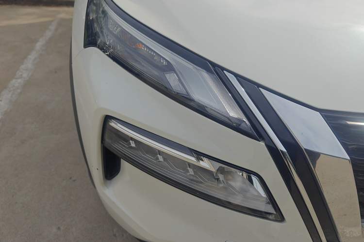 Used Nissan X-Trail 2021 VC-Turbo 300 CVT 2WD Comfort Edition Right Front Headlight