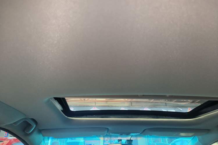 Used Honda Jade 2017 1.8L automatic Comfort version 5 seats Headliner