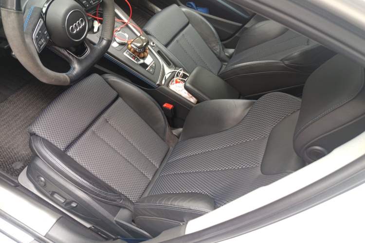 Used Audi A4L 2018 30th Anniversary Edition 45 TFSI quattro Sport model Left Front Seat