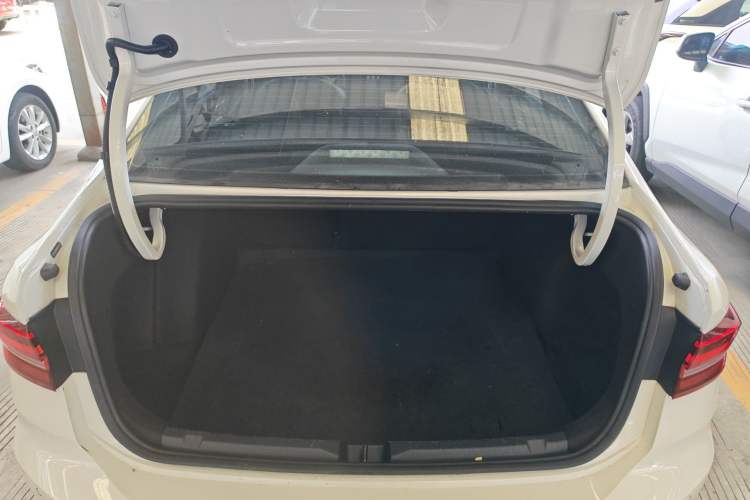 Used Volkswagen Lavida 2021 280TSI DSG Comfort Edition Trunk