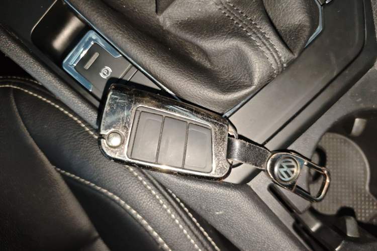 Used Volkswagen Lamando 2018 230TSI Manual Trend Edition Vehicle Key