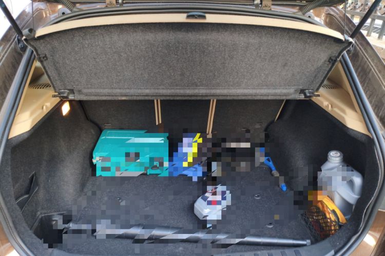 Used BMW X1 2012 sDrive18i Luxury Model Trunk