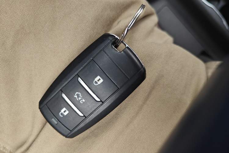 Used CHANGAN Lingxuan 2017 1.6L Manual Elite Model Vehicle Key