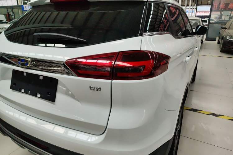 Used Geely Auto Emgrand X7 Sport 2018 1.8TD Automatic Two-Wheel Drive Smart Connect 4G Internet Edition