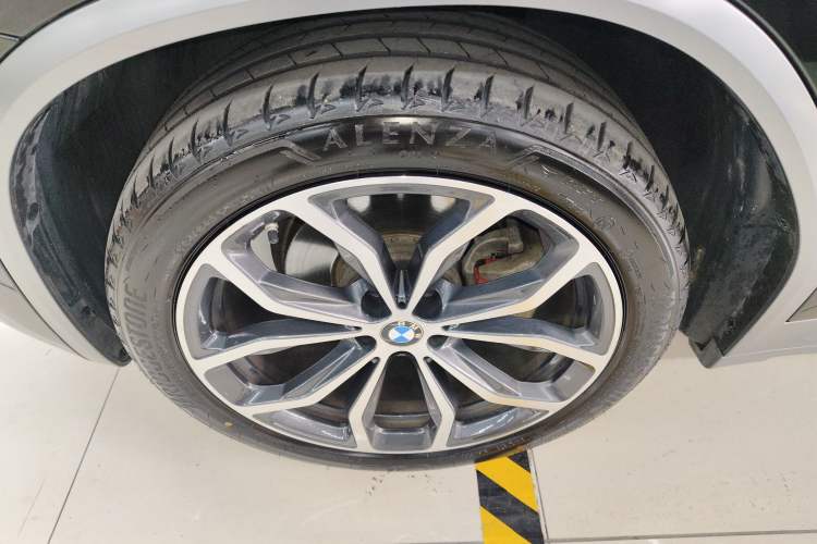 Used BMW X4 2020 xDrive25i M Sport Package Left Front Wheel Hub
