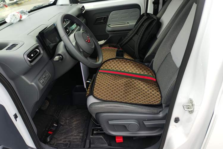 Used Wuling Zhiguang New Energy 2025 Model 305km Ambitious Edition