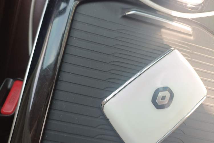 Used Renault Koleos 2017 2.5L Four-Wheel Drive Ultimate Edition
