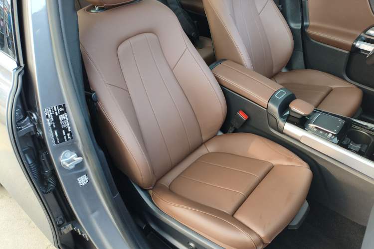 Used Mercedes-Benz GLB 2021 GLB 200 Fashion Model