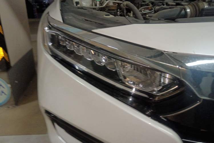 Used Honda Accord 2018 260TURBO Elite Edition China V Right Front Headlight