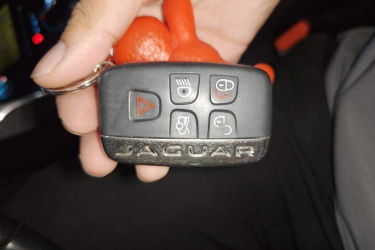 Used Jaguar XE 2017 2.0T 200 PS R-Sport
