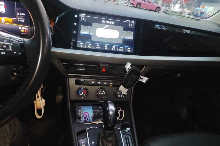 Used Volkswagen Lavida 2022 1.5L Automatic Comfort Edition
