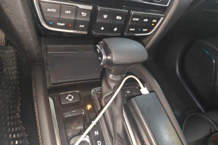 Used GAC Trumpchi GS8 2017 320T Two-Wheel Drive Luxury Smart Connectivity Version (7 Seats)