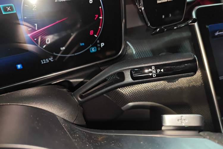 Used Mercedes-Benz C-Class 2023 Second Facelift C 260 L Starry Night Sports Edition
