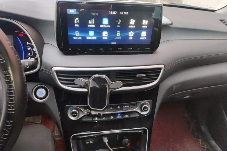 Used Hyundai Tucson 2019 280TGDi Dual-Clutch Two-Wheel Drive Fashion Edition China V Standard Audio And AC Panel