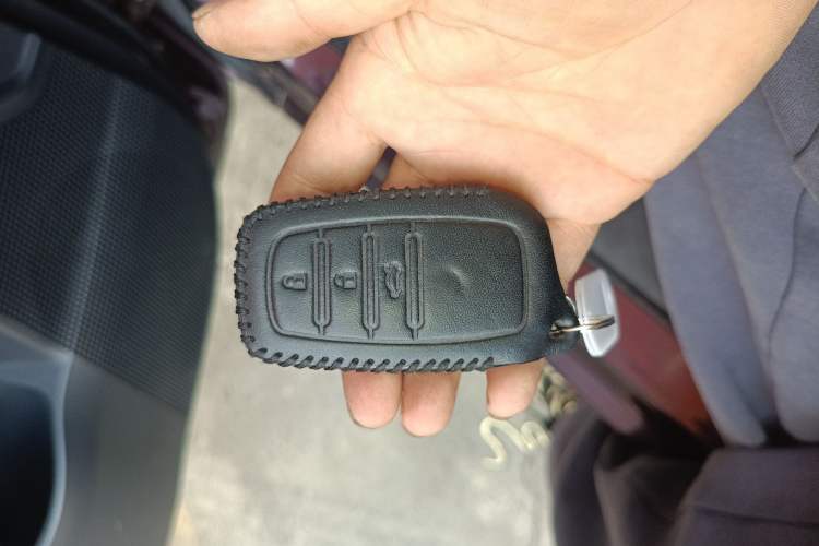 Used Toyota Levin 2016 Dual-Engine 1.8H GS E-CVT Elite Model with Sunroof
