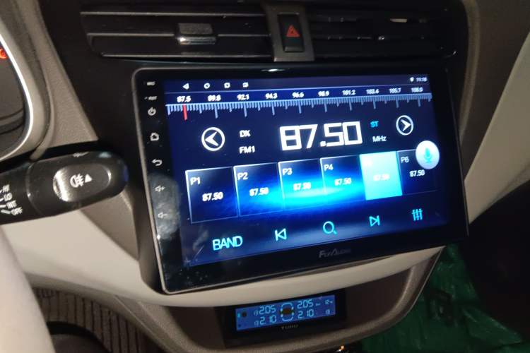 Used Chevrolet Lova RV 2016 1.5L Automatic Comfort Edition
