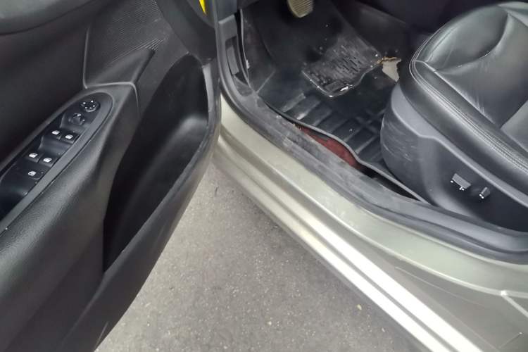 Used Citroen C4L 2014 1.6THP Intelligent Drive Automatic Dynamic Model Driver Seat