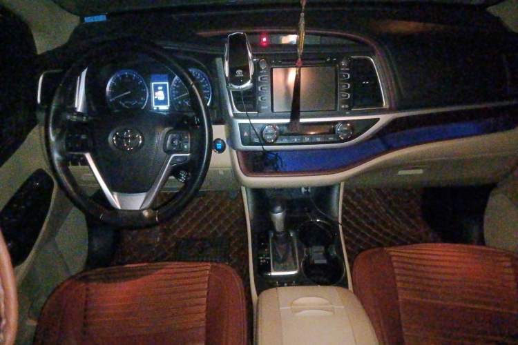 Used Toyota Highlander 2015 2.0T Four-Wheel Drive Ultimate Edition 7-Seater