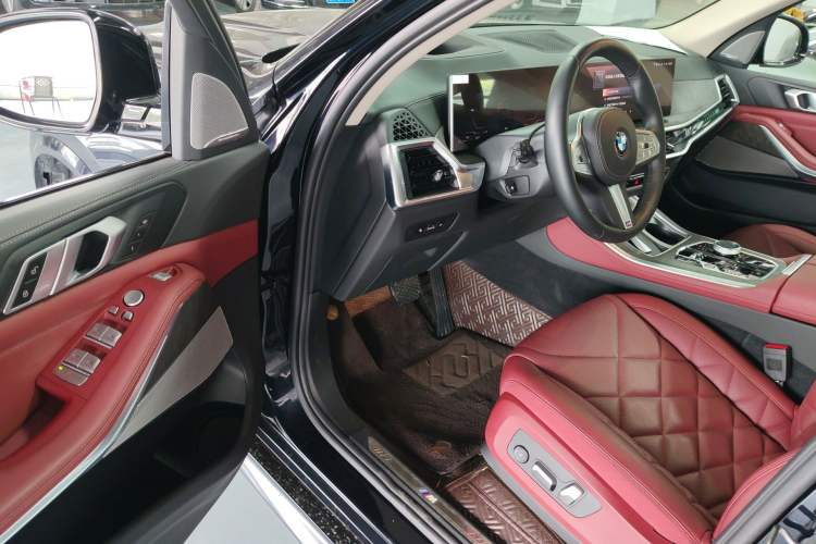 Used BMW X5 2023 xDrive 30Li Luxury M Sport Night Edition Package
