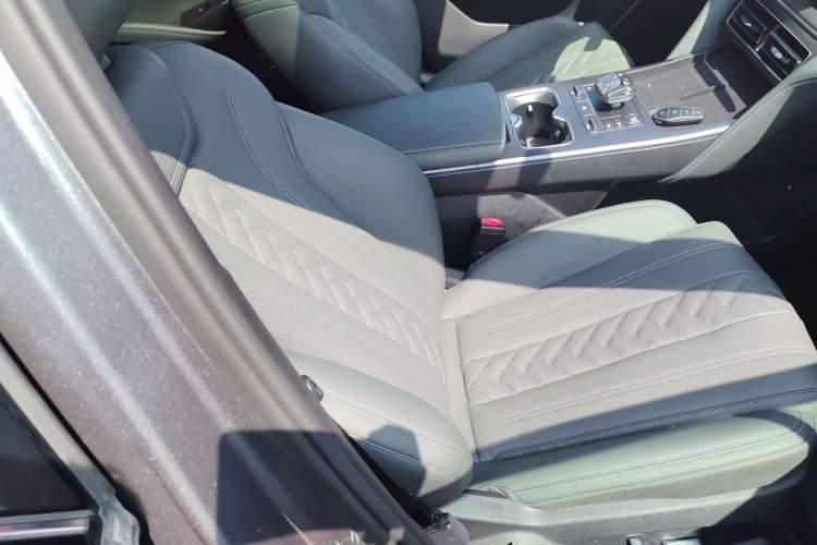 Used BYD Song L DM-i 2025 Intelligent Driving Version 112 km Beyond-Range Type Right Front Seat