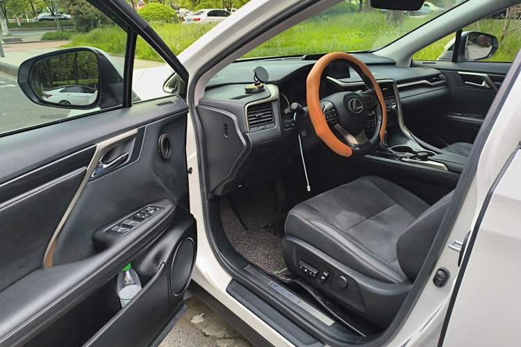 Used Lexus RX  Driver Seat