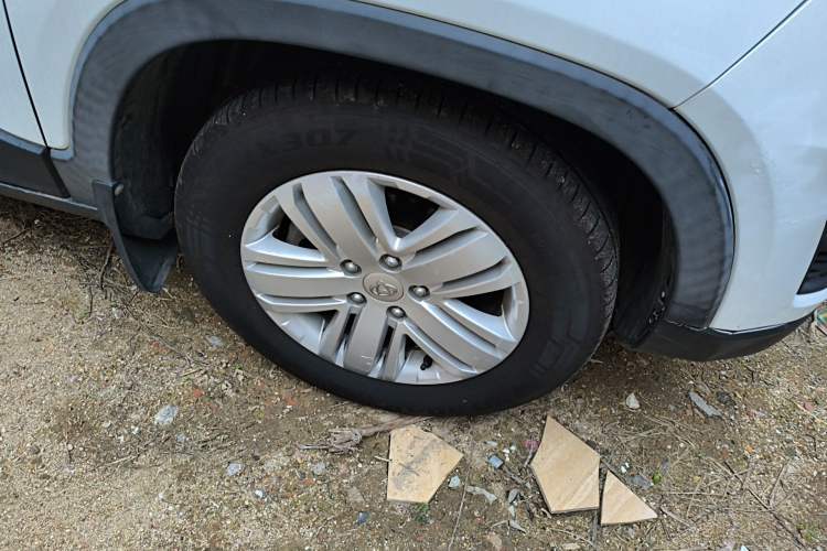 Used CHANGAN OSHAN X70A 2018 1.5L Manual Comfort Model Right Front Wheel Hub