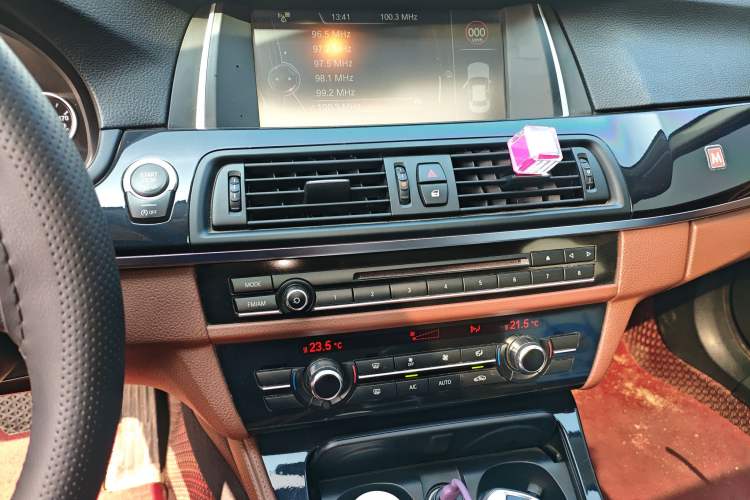 Used BMW 5 Series 2014 520Li Elegant Model