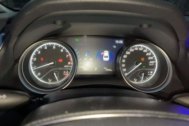 Used Toyota Camry 2019 Revised Version 2.0G Luxury Edition