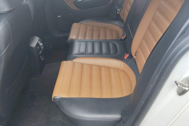 Used Volkswagen FAW-Volkswagen CC 2015 1.8TSI Luxury Model Left Rear Seat