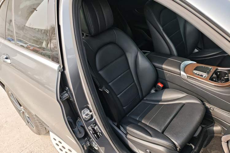 Used Mercedes-Benz GLC 2020 Facelift GLC 300 L 4MATIC Dynamic Edition Right Front Seat