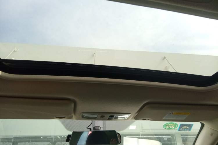 Used Mitsubishi ASX 2018 2.0L CVT Two-Wheel Drive Deluxe Edition Headliner