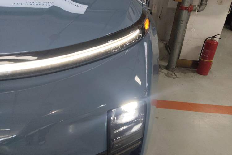 Used Li Auto L8 2023 Pro Model
