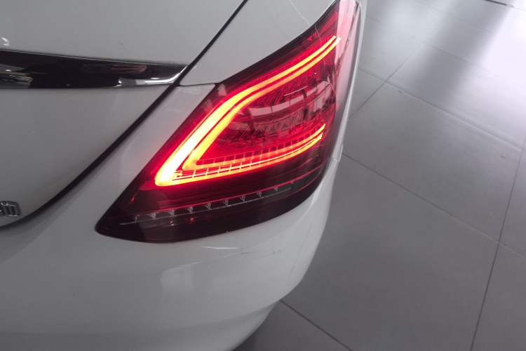 Used Mercedes-Benz C-Class 2019 C 260 L Sport Edition Exterior 3