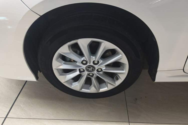 Used Toyota Corolla 2021 Dual-Motor 1.8L E-CVT Elite Edition Left Front Wheel Hub