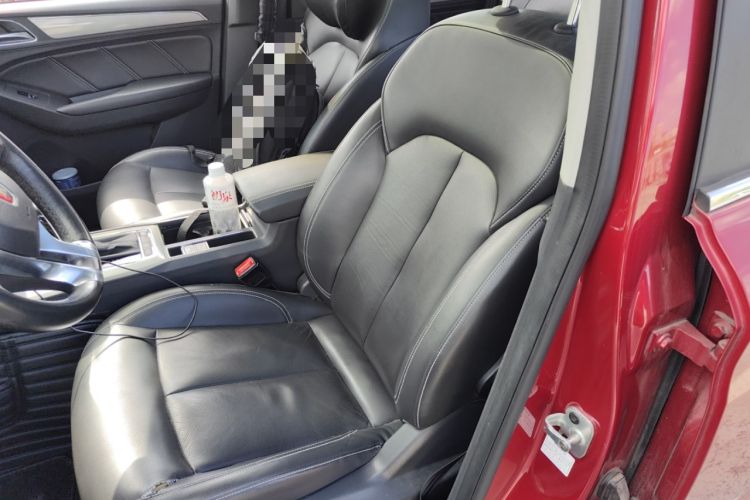 Used Roewe RX5 2016 30T Two-Wheel Drive Automatic Internet Smart Edition
