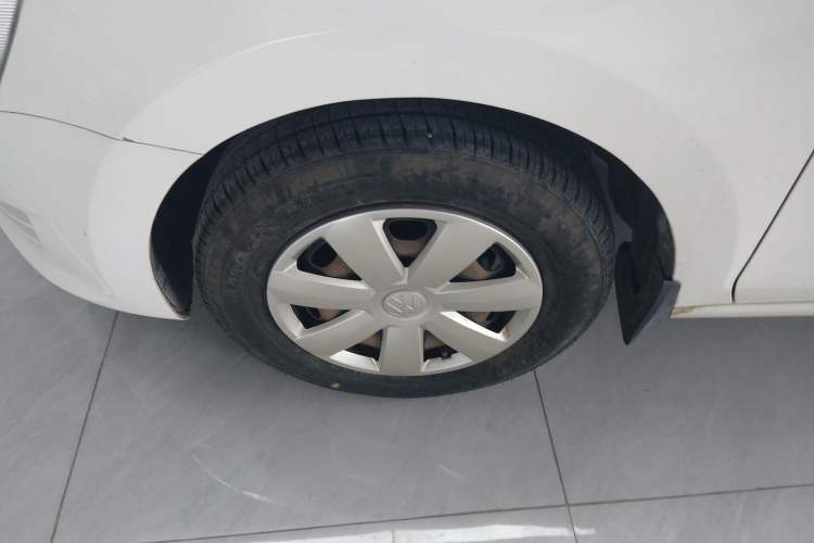 Used Volkswagen Santana 2015 1.6L Automatic Fashion Edition Left Front Wheel Hub