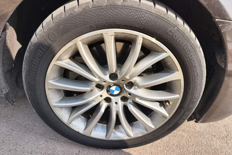 Used BMW 5 Series 2014 525Li Luxury Design Package
