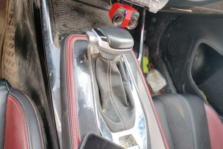 Used CHANGAN OSHAN X5 2021 1.5T DCT Prestige Edition Gear Lever