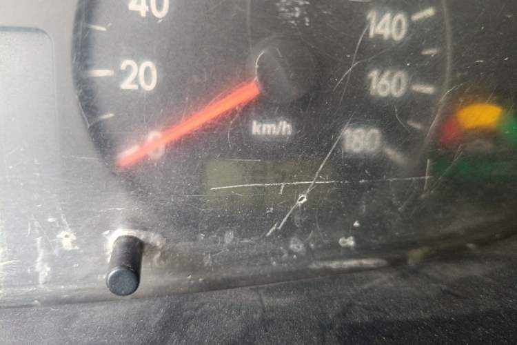 Used JAC Group Refine 2015 2.0L Shuttle Gasoline Long-Wheelbase Standard Version HFC4GA3-3D Odometer Close Up