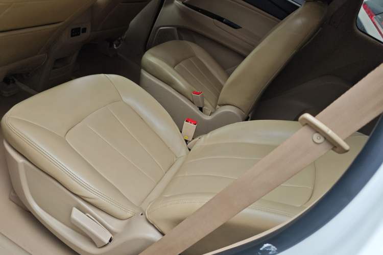 Used Baojun 730 2019 1.5L Manual Value Edition 7 Seats China VI Emission Standard
