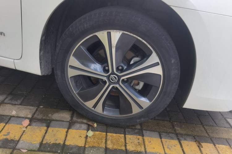 Used Nissan Sylphy EV 2018 ZhiZun Edition Right Front Wheel Hub